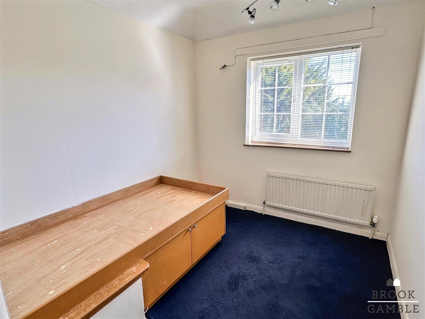 3 Bedroom House. Cherry Garden Road in Eastbourne, East Sussex 15